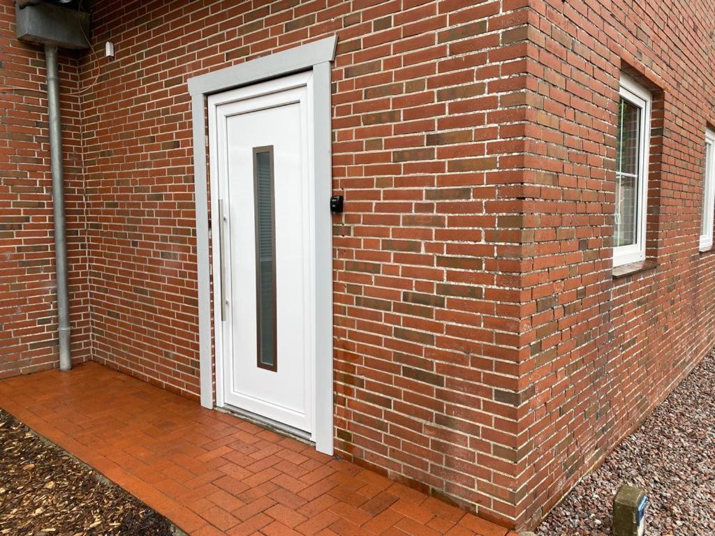 Kleines Doppelzimmer mit eigenem Bad und Kühlschrank, frisch saniert Friedrichskoog Exterior foto